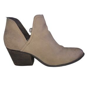 Steve Madden Adelphie taupe leather western booties